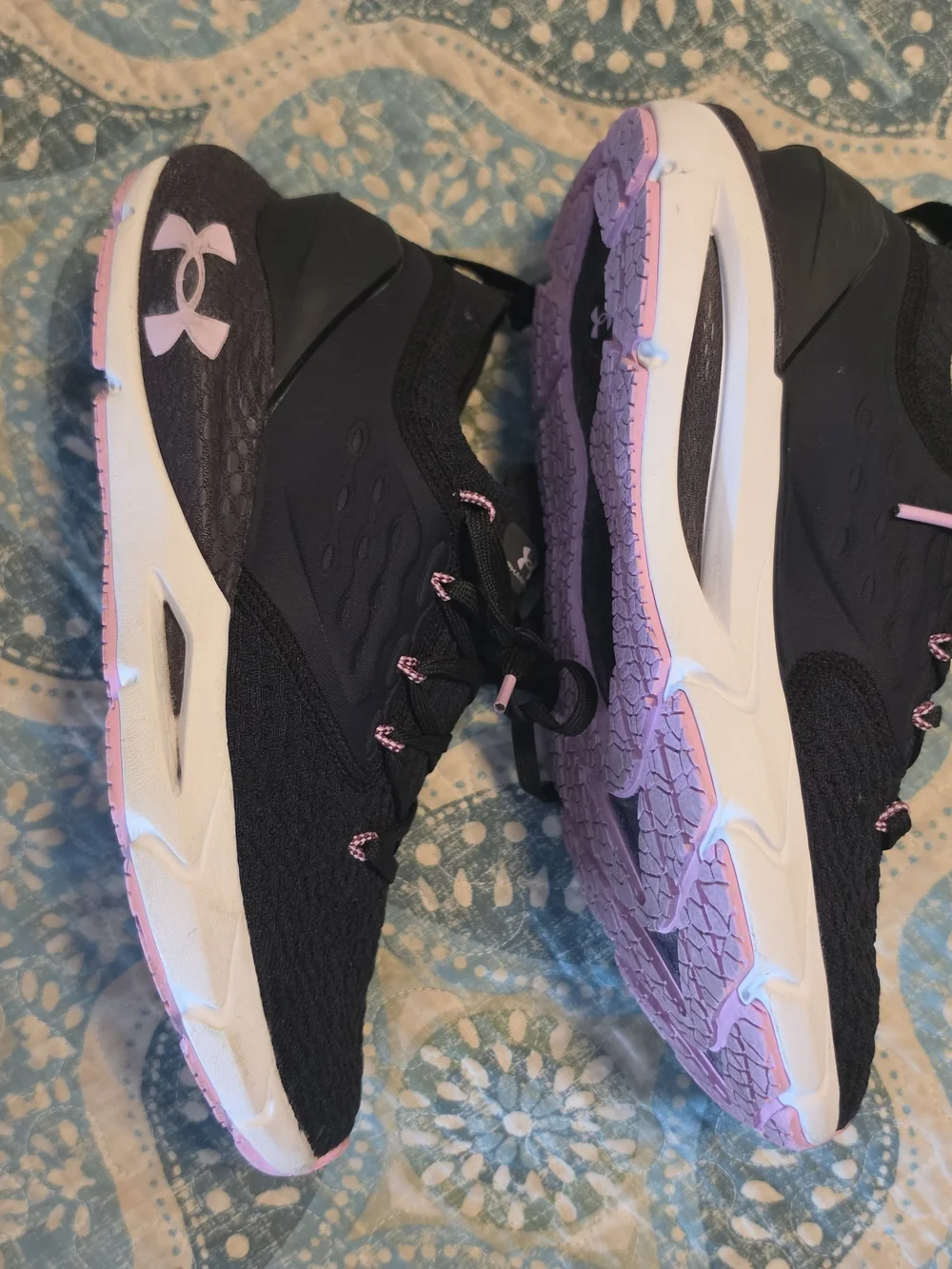 UA HOVR Phantom 2 Knit Sock Running Shoes Womens 8.5 Black Soft Pink EUC Sneaker